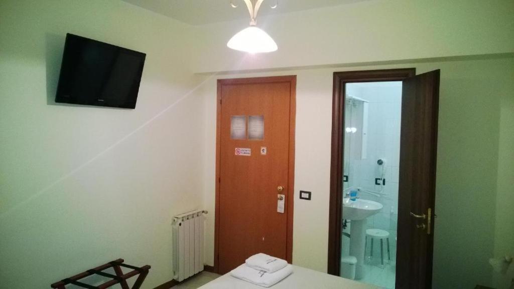 Bb Dante Bed & Breakfast Месина Екстериор снимка